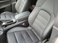 Gebraucht Porsche Macan 284 kW (387 PS) 2025 Weiß SUV