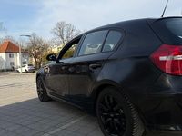 Gebraucht BMW 116 122 PS (89 kW) 2007 Schwarz Kleinwagen