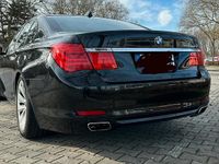 Gebraucht BMW ActiveHybrid 7 465 PS (342 kW) 2012 Schwarz Limousine