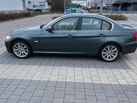 Gebraucht BMW 330 245 PS (180 kW) 2009 Grau Limousine