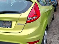 Gebraucht Ford Fiesta 82 PS (60 kW) 2011 Grün Kleinwagen