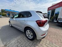 Gebraucht VW Polo Style 95 PS (69 kW) 2024 Silber Kleinwagen
