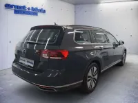 Gebraucht VW Passat GTE 218 PS (160 kW) 2021 Urano gray Kombi
