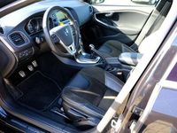 Gebraucht Volvo V40 Business Edition 120 PS (88 kW) 2015 Schwarz Limousine