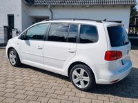 Gebraucht VW Touran Match 140 PS (102 kW) 2012 Weiß Van / Kleinbus