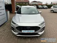 Gebraucht Ford Focus ST-Line X 116 PS (85 kW) 2025 Polarsilber metallic Kombi