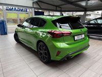 Neu Ford Focus ST 280 PS (205 kW) 2026 Mean green Limousine