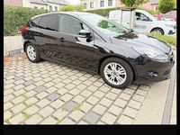 Gebraucht Ford Focus Trend 105 PS (77 kW) 2011 Schwarz Limousine
