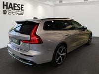 Gebraucht Volvo V60 Plus 398 PS (292 kW) 2025 Aurora silver / metallic Kombi