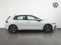 Gebraucht VW Golf VIII GTE 272 PS (200 kW) 2024 Pure white/schwarz Limousine