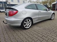 Gebraucht Mercedes C230 192 PS (141 kW) 2002 Silber Coupé