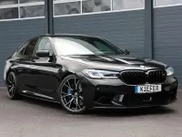 Gebraucht BMW 550 462 PS (339 kW) 2017 Black sapphire metallic Limousine