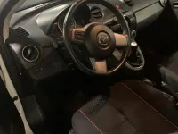 Gebraucht Mazda 2 75 PS (55 kW) 2011 Weiß Kleinwagen