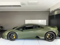 Gebraucht Lamborghini Huracán 610 PS (448 kW) 2023 Lamborghini grün matt fol Coupé