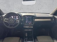 Neu Volvo XC40 Plus 163 PS (119 kW) 2025 Vapour grey / metallic SUV