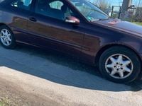 Gebraucht Mercedes C200 122 PS (89 kW) 2005 Rot Coupé