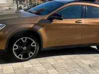 Gebraucht Mercedes GLA220 185 PS (136 kW) 2017 Gold SUV