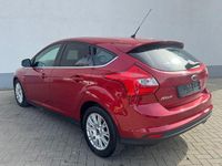 Gebraucht Ford Focus Titanium 163 PS (119 kW) 2011 Rot Limousine