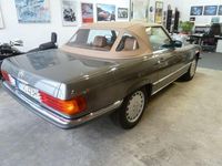 Używany Mercedes 560 227 KM (166 kW) 1986 Szary Kabriolet