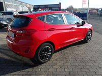 Gebraucht Ford Fiesta 101 PS (74 kW) 2017 Rot Kleinwagen
