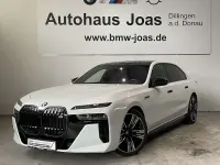 Gebraucht BMW M760e Sport Line 571 PS (419 kW) 2025 Weiß Limousine