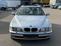 Second-hand BMW 523 170 CP (125 kW) 2000 Argintiu Berlinǎ
