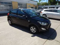 Gebraucht Hyundai i20 Classic 86 PS (63 kW) 2015 Black diamond / mic Kleinwagen