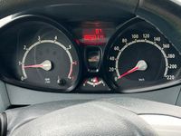 Gebraucht Ford Fiesta 120 PS (88 kW) 2010 Schwarz Kleinwagen