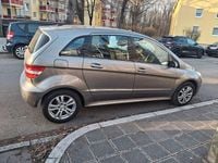 Gebraucht Mercedes B170 116 PS (85 kW) 2005 Silber Van / Kleinbus