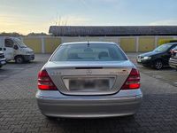 Gebraucht Mercedes C200 163 PS (119 kW) 2002 Silber Limousine