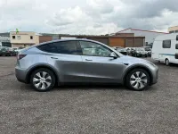 Usata Tesla Model Y 378 kW (514 CV) 2024 Argento SUV