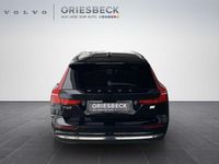Gebraucht Volvo V60 Core 398 PS (292 kW) 2022 Black solid stone / solid Kombi