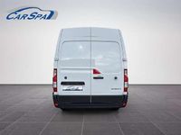 Używany Renault Master Komfort 150 KM (110 kW) 2023 Biały Minivan