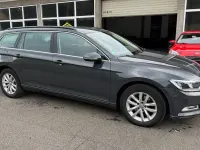 Gebraucht VW Passat Comfortline 150 PS (110 kW) 2018 Grau Kombi
