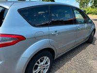 Gebraucht Ford S-MAX Titanium 140 PS (102 kW) 2014 Grau Van / Kleinbus