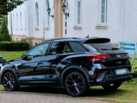 Second-hand VW T-Roc R 150 CP (110 kW) 2023 Negru SUV