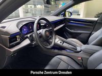 Gebraucht Porsche Macan 264 kW (360 PS) 2025 Enzianblaumetallic (metallic) SUV