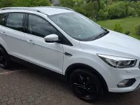 Gebraucht Ford Kuga Titanium 150 PS (110 kW) 2019 Weiß SUV