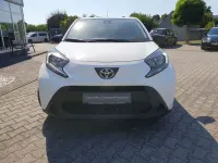 Gebraucht Toyota Aygo X X-play 72 PS (52 kW) 2022 Schneeweiß SUV