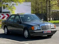 Gebraucht Mercedes E320 220 PS (161 kW) 1993 Schwarz Limousine