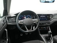 Gebraucht VW Polo Active 95 PS (69 kW) 2023 Ascotgrau Kleinwagen