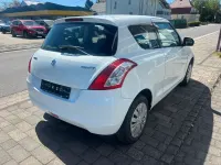 Usata Suzuki Swift Basic 94 CV (69 kW) 2016 Bianco Utilitaria