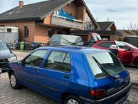 gebraucht Renault Clio & 1.4 benzin Motor & TÜV NEU & Top Zustand.