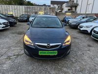 Gebraucht Opel Astra Design Edition 179 PS (131 kW) 2012 Blau Limousine