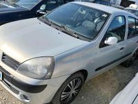 Gebraucht Renault Clio II 75 PS (55 kW) 2004 Grau Kleinwagen