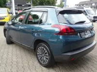 Gebraucht Peugeot 2008 Active 82 PS (60 kW) 2017 Grün metallic SUV