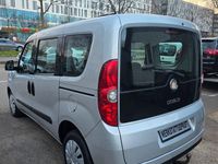 Gebraucht Fiat Doblò Dynamic 105 PS (77 kW) 2010 Silber Van / Kleinbus