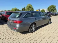Gebraucht Mercedes E220 Avantgarde 194 PS (142 kW) 2018 Grau Kombi
