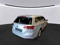 Gebraucht VW Passat 150 PS (110 kW) 2023 Silber Kombi