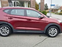 Gebraucht Hyundai Tucson Trend 177 PS (130 kW) 2017 Ruby wine / mic SUV